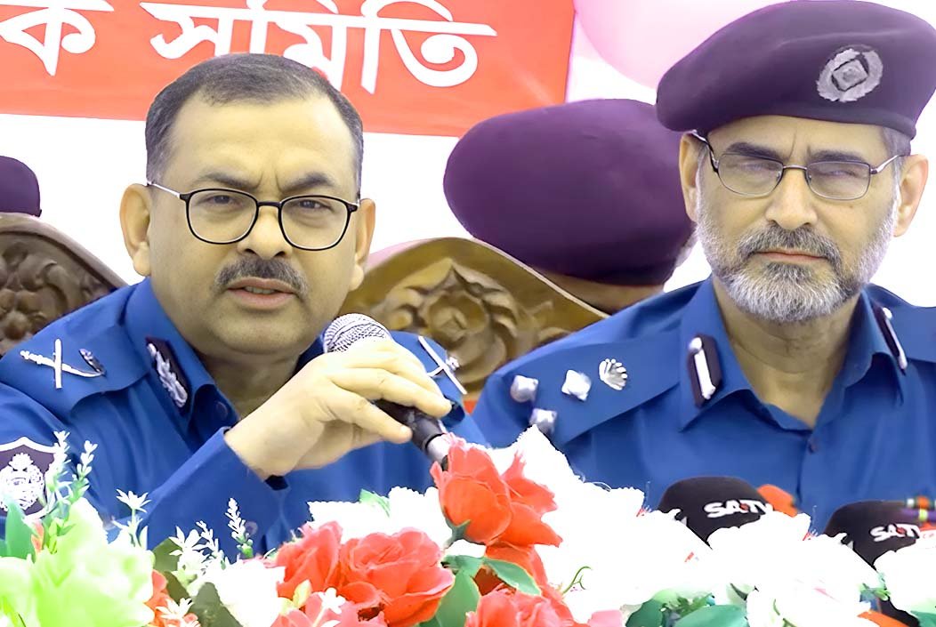 ছিনতাই ঠেকাতে ট্রাফিক সার্জেন্টদের দেয়া হচ্ছে অস্ত্র: ডিএমপি কমিশনার