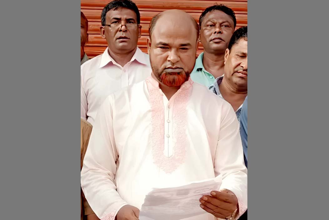 শহীদ মিনারে ফুল দিয়ে ফেরার পথে নাগরিক ঐক্যের শহীদুলকে ছুরিকাঘাত