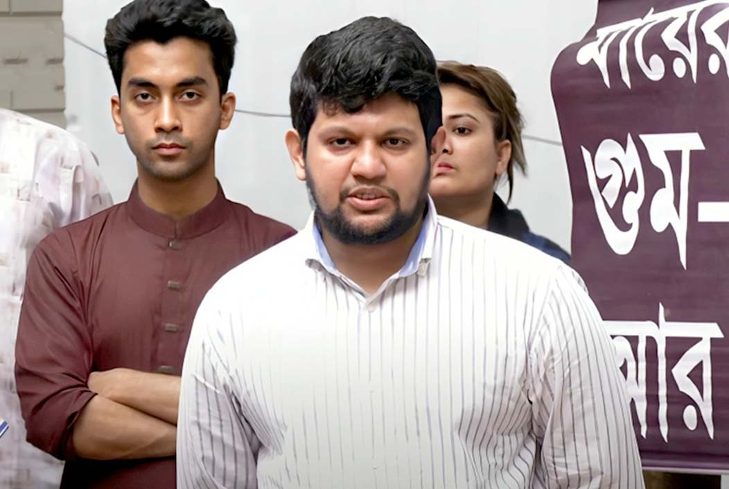 আওয়ামী লীগকে রাজনৈতিকভাবে দাঁড়াতে দেব না হুঁশিয়ারি তথ্য উপদেষ্টার