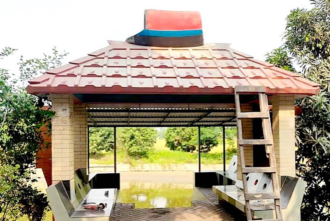 কোটালীপাড়ায় নৌকার প্রতীক ভেঙে দল ছাড়লেন আওয়ামী লীগ নেতা