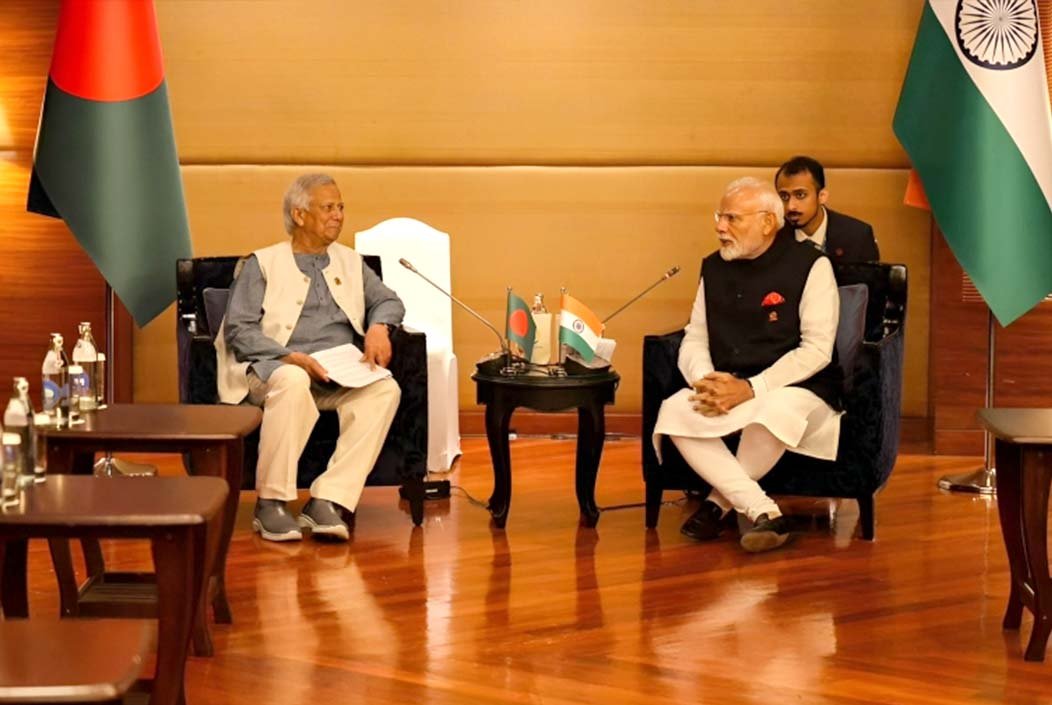 ব্যাংককে ড. ইউনূস ও নরেন্দ্র মোদির বৈঠক শুরু