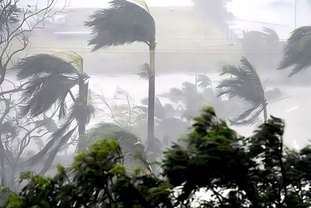 সন্ধ্যার মধ্যে রংপুর ও দিনাজপুরে ঝড়ো হাওয়াসহ বজ্রবৃষ্টির আভাস
