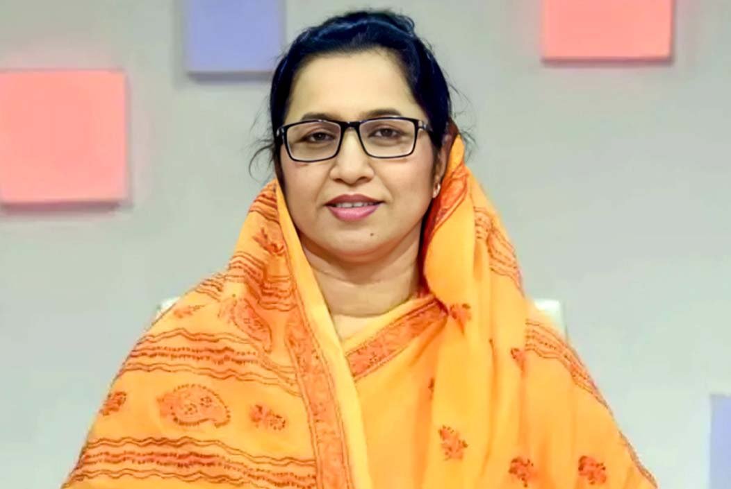 ড. ইউনূস গ্রামীণ ব্যাংকের পদই ছাড়তে চান না, রাষ্ট্রের দায়িত্ব ছাড়বেন কীভাবে