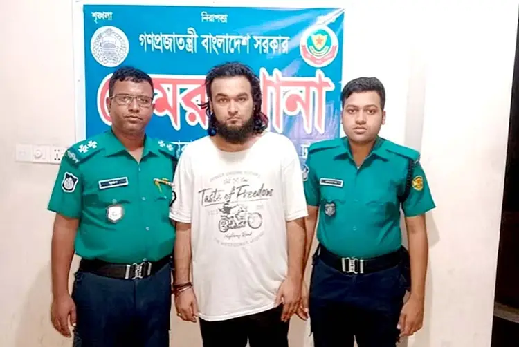 ৭ মাস ধরে নারীকে আটক রেখে ধর্ষণ, কণ্ঠশিল্পী নোবেল গ্রেপ্তার