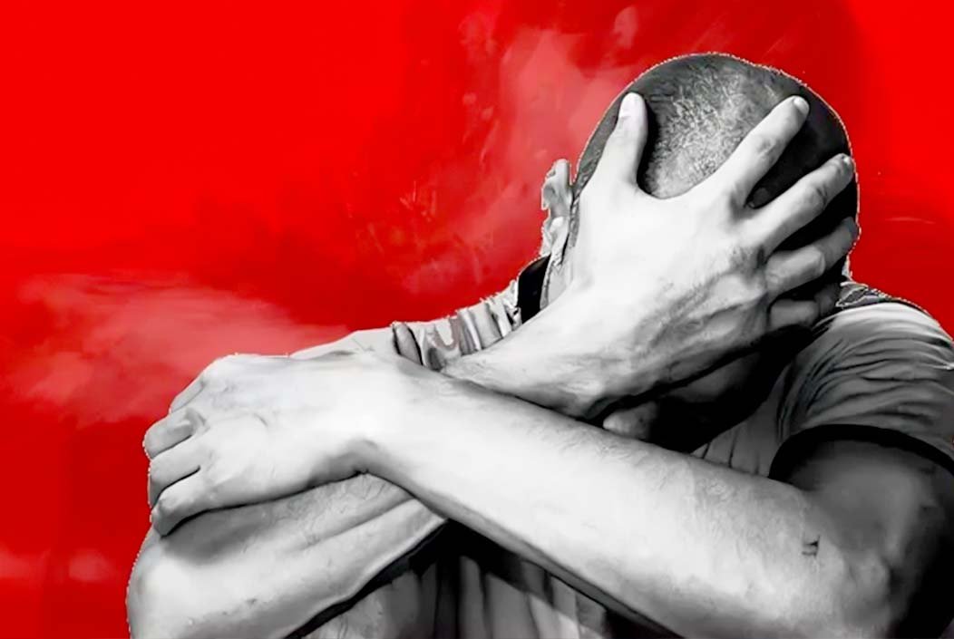 ঘুমন্ত স্বামীর গোপনাঙ্গ কেটে পালালেন স্ত্রী