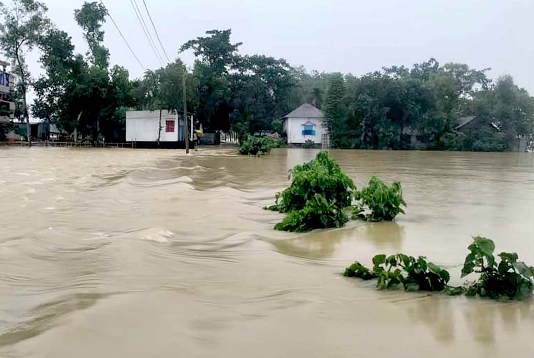ভারতের পাহাড়ি ঢলে আখাউড়ায় দুর্ভোগে ৫১১ পরিবার, আশ্রয়কেন্দ্রে ঠাঁই নিচ্ছেন অনেকে