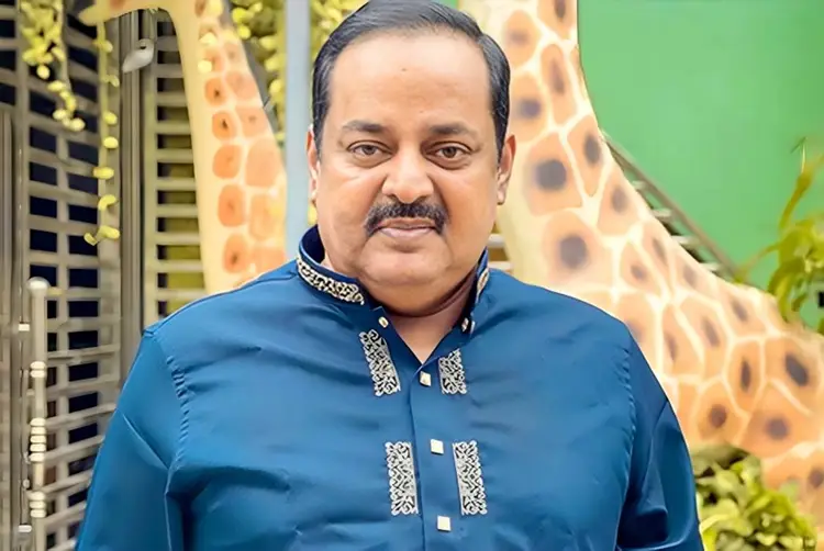 এসিড নিক্ষেপ ও মারধরের অভিযোগে ডিপজলসহ দুজনের বিরুদ্ধে মামলা