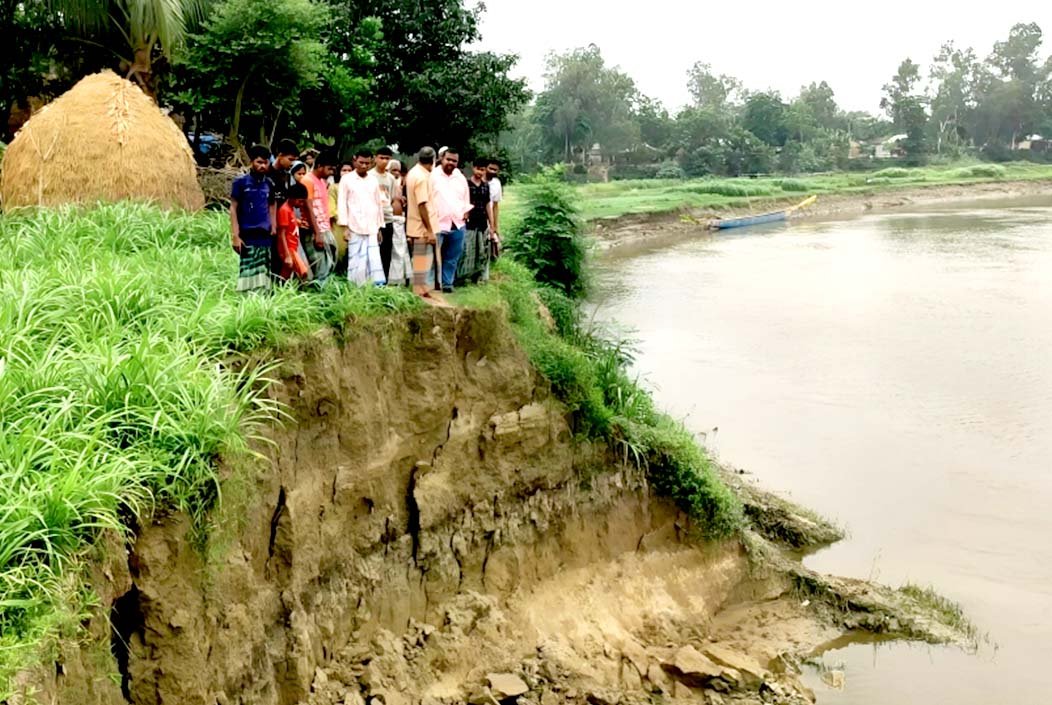 শেরপুরে বাঙালি নদীর ভাঙনের কবলে ৫ গ্রাম, হুমকির মুখে ৮ ...