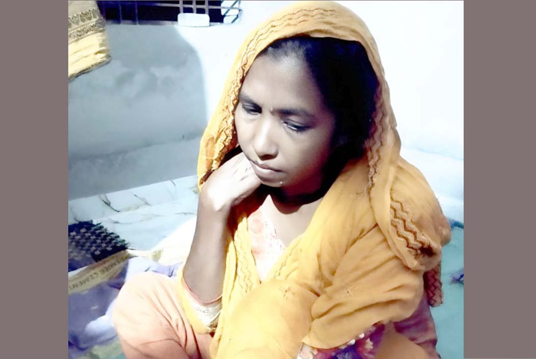 হাসুয়া দিয়ে স্বামীকে জবাই করে হত্যা, স্ত্রী গ্রেফতার