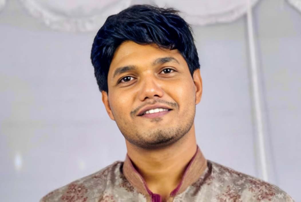 রিটার্নিং কর্মকর্তার অনুমতি নিয়েই ভোটকেন্দ্রে প্রবেশ করেছি: ভিপি প্রার্থী আবিদুল