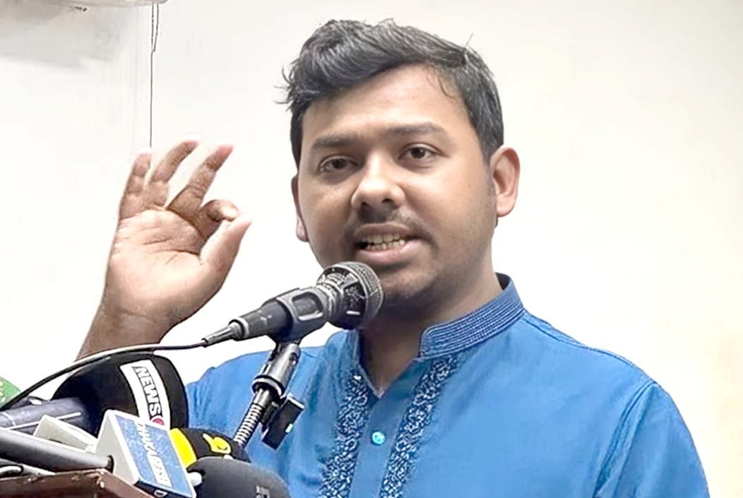 পানিতে ভাসমান শাপলা আর মার্কা শাপলার মধ্যে পার্থক্য আছে: সারোয়ার তুষার