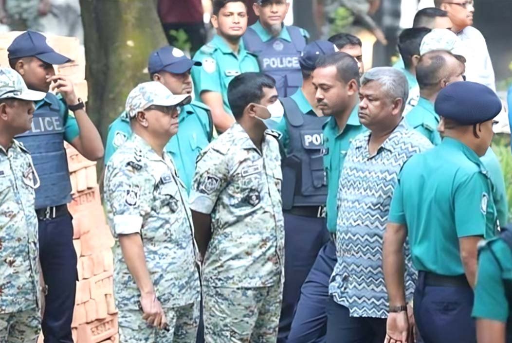 ১৫ সেনা কর্মকর্তাকে কারাগারে পাঠানোর নির্দেশ