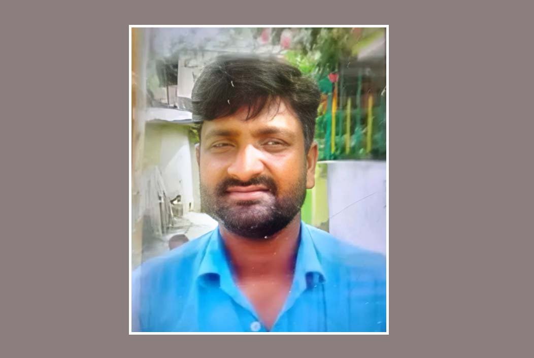 বগুড়ায় গরু বোঝাই ভটভটি উল্টে ব্যবসায়ীর মৃত্যু