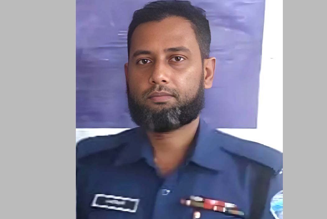 থানা ব্যারাকে নিজ কক্ষ থেকে পুলিশ সদস্যের মরদেহ উদ্ধার