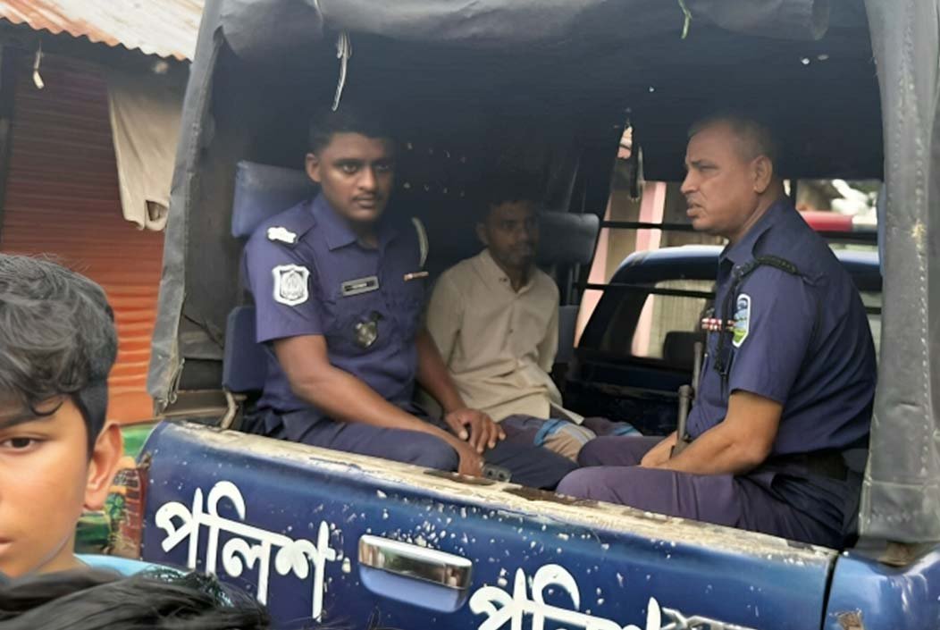 ত্রিশালে মা-বাবাকে হত্যা করে ঘরের মেঝেতে পুঁতে রাখলেন ছেলে