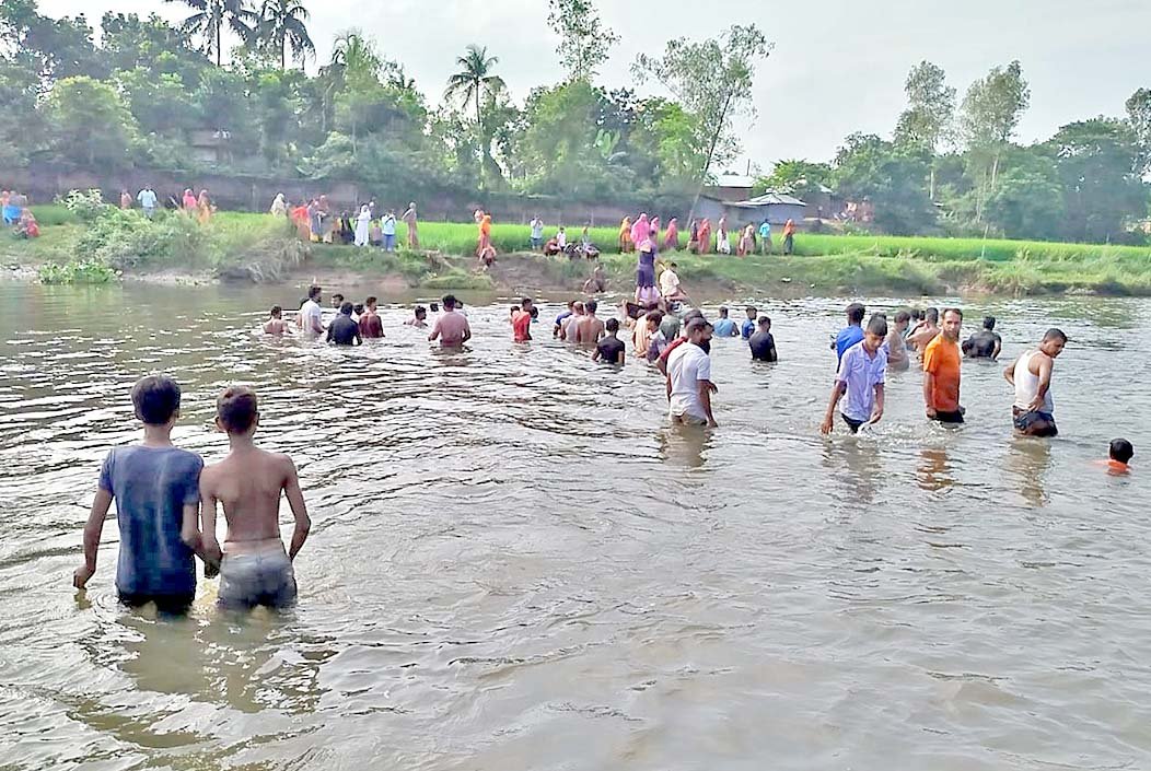 শেরপুরে করতোয়ায় কিশোর নিখোঁজ, রাজশাহী থেকে ডুবুরি দল উদ্ধার কাজে