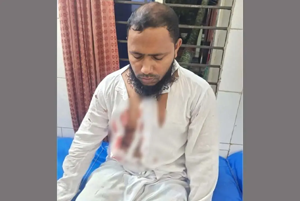 শেরপুরে টাকা ফেরত দেওয়ার কথা বলে ডেকে নিয়ে যুবককে ছুরিকাঘাত