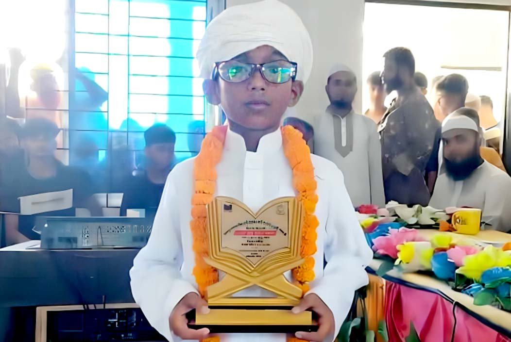 ৯ মাসেই কোরআনের হাফেজ ১১ বছরের ইয়াছিন