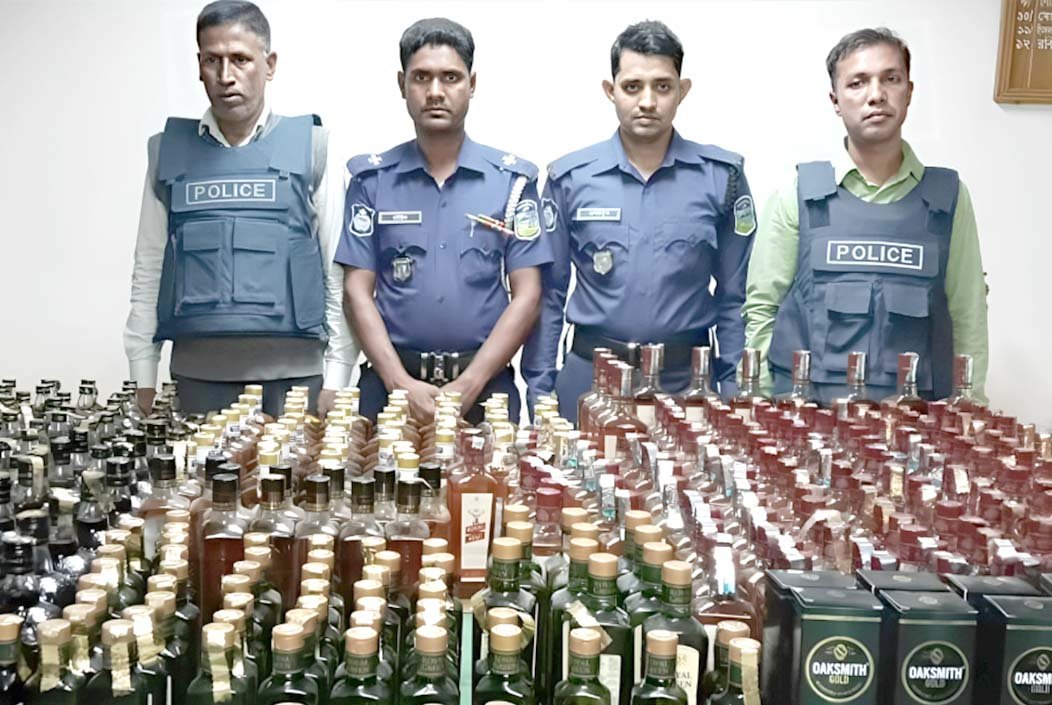শেরপুরে ৪৮৯ বোতল ভারতীয় মদ জব্দ
