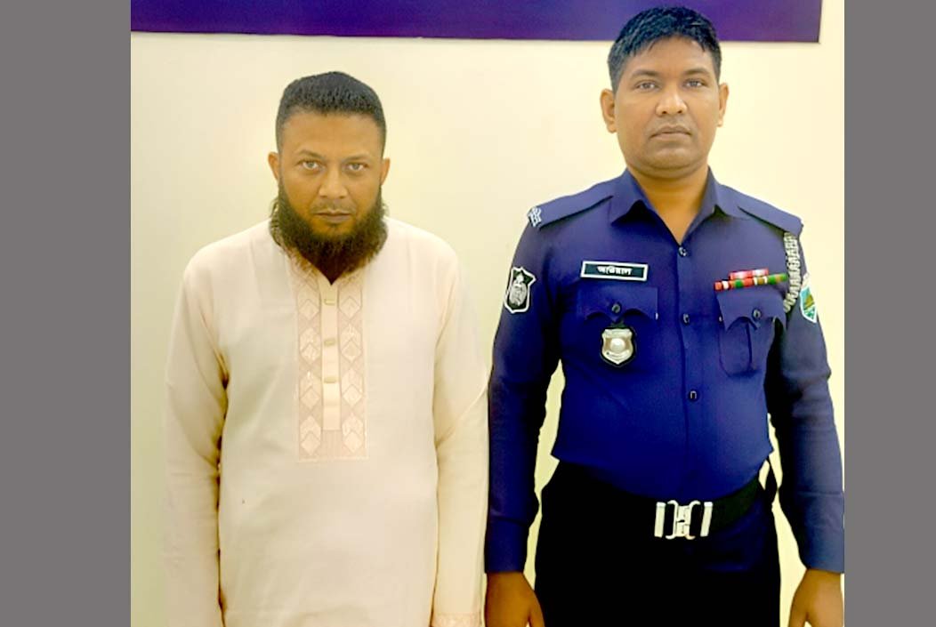 বগুড়ায় সন্ত্রাসবিরোধী আইনের মামলায় আওয়ামী লীগ নেতা গ্রেপ্তার