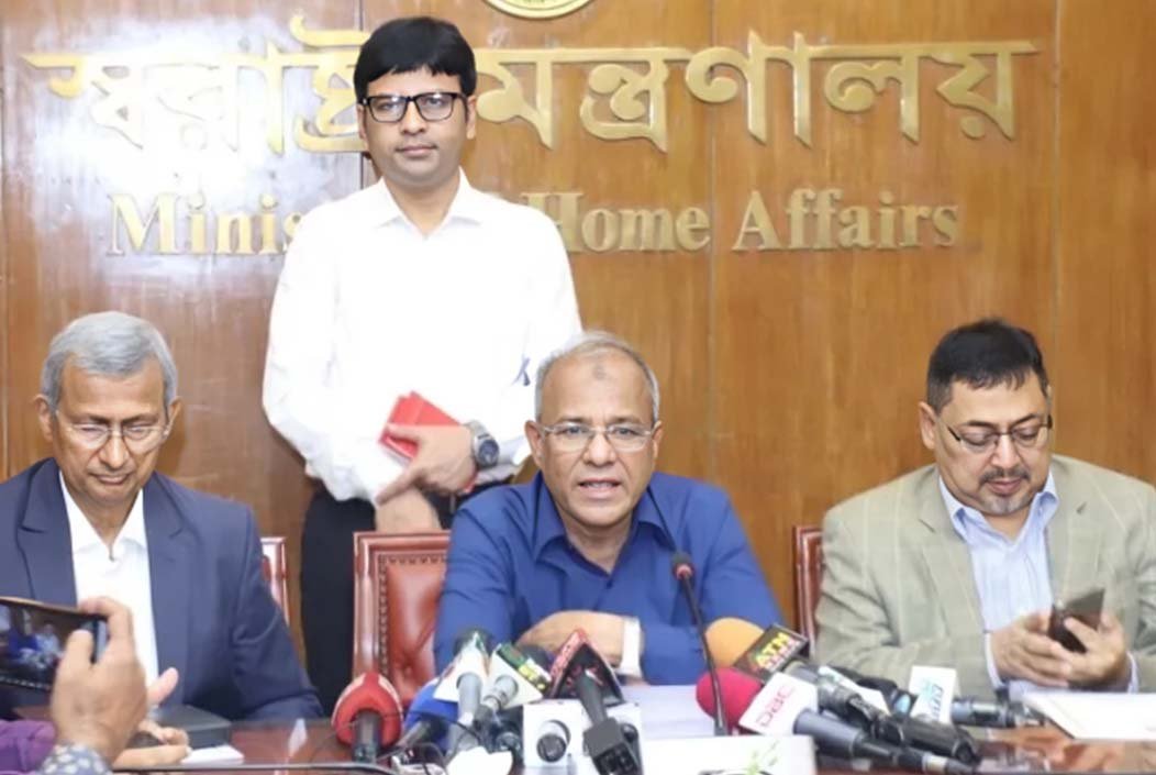 নির্বাচনের আগে আইনশৃঙ্খলা পরিস্থিতি অবনতির কোনো সম্ভাবনা নেই: স্বরাষ্ট্র উপদেষ্টা