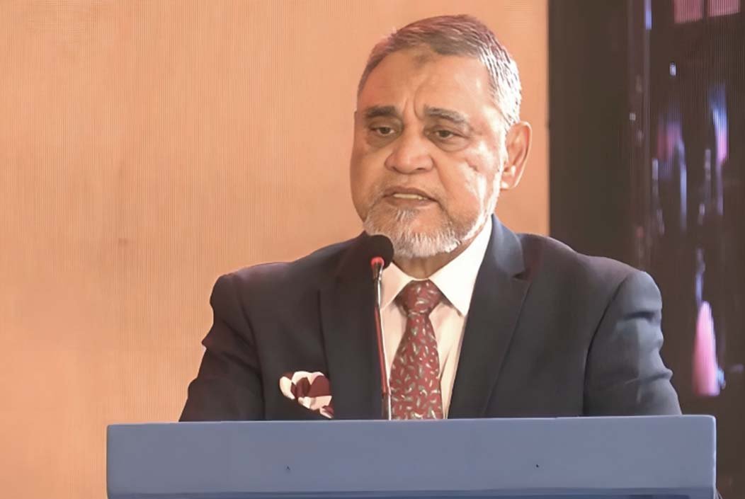 হাদির ওপর হামলাকে ‘বিচ্ছিন্ন ঘটনা’ বললেন সিইসি