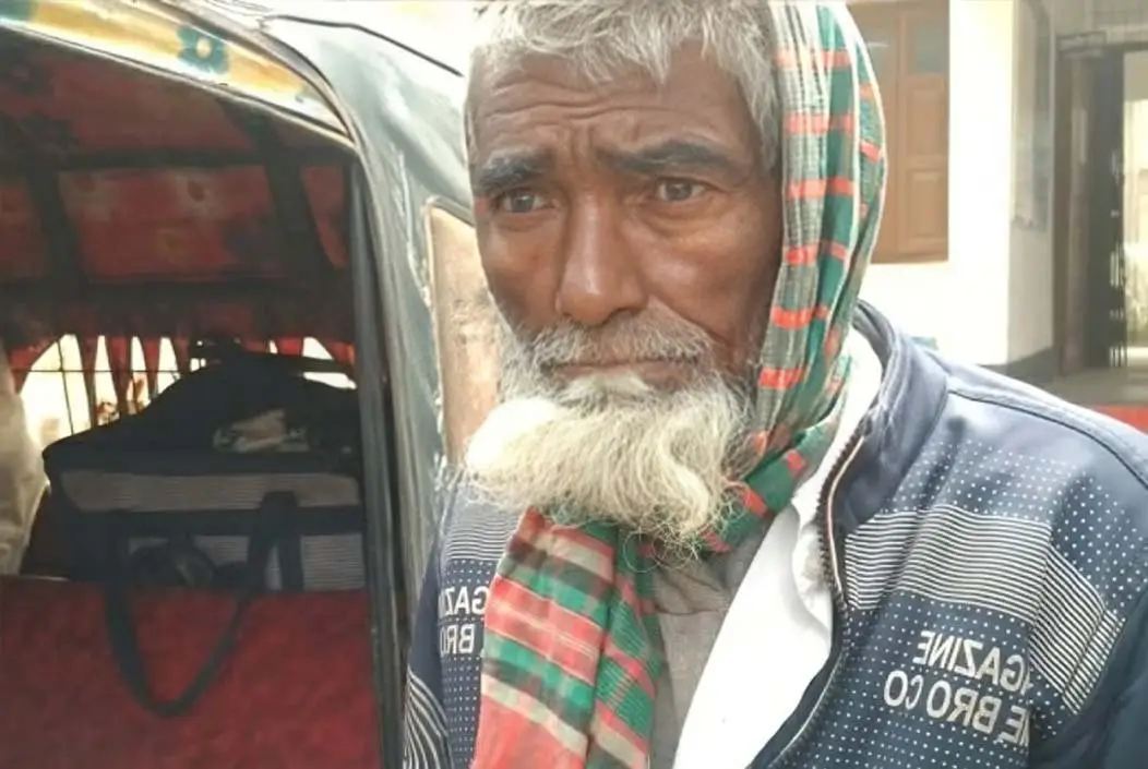 বগুড়ায় টমেটো খাওয়ানোর প্রলোভনে শিশুকে ধর্ষণচেষ্টার অভিযোগ, বৃদ্ধ গ্রেপ্তার