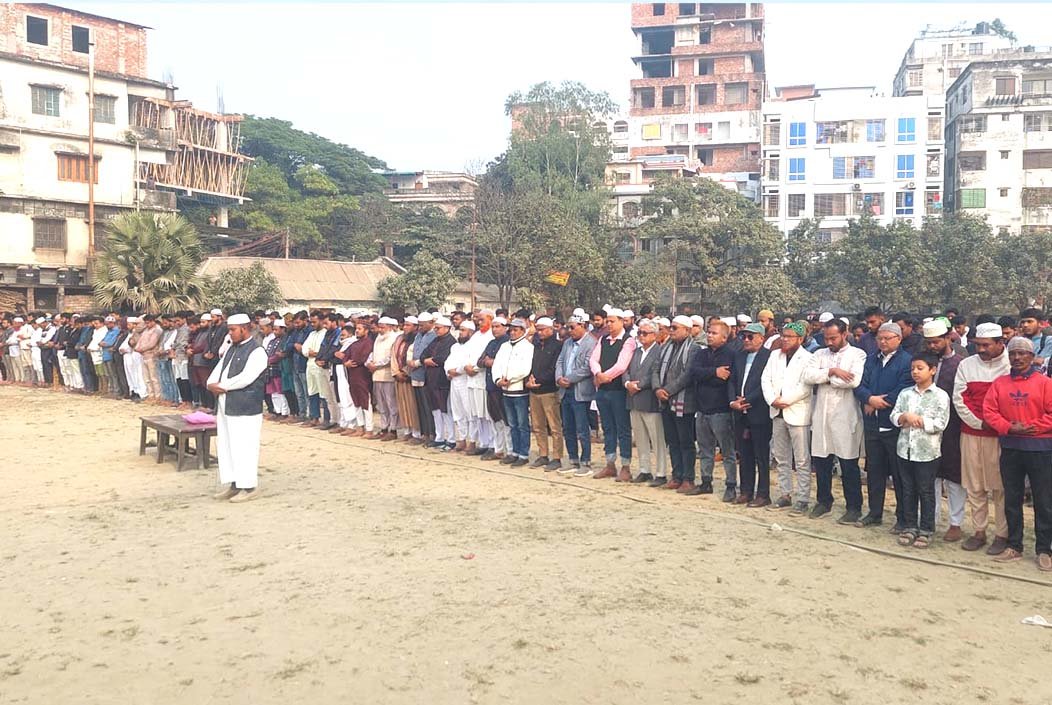 বগুড়ায় ইনকিলাব মঞ্চের মুখপাত্র শরিফ ওসমান হাদির গায়েবানা জানাজা অনুষ্ঠিত