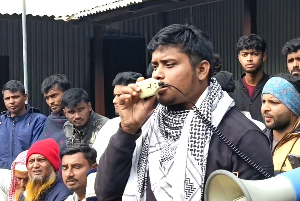 আ. লীগের দৃষ্টিতে নয়, জনগণের দৃষ্টিতে তাকাতে ভারতকে আহ্বান হাসনাতের