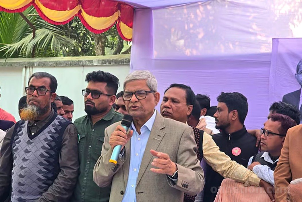 একাত্তরের কৃতকর্মের জন্য মাফ চেয়ে ভোট চাওয়ার পরামর্শ মির্জা ফখরুলের