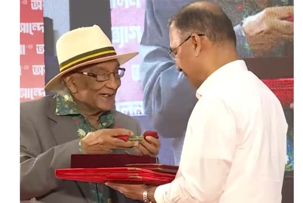গুণীজনদের হাতে একুশে পদক ২০২৬ তুলে দিলেন প্রধানমন্ত্রী