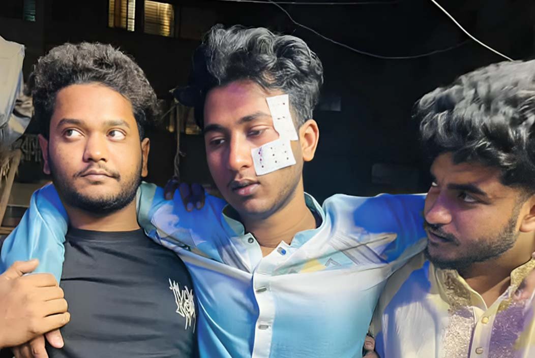 নারায়ণগঞ্জে চাঁদাবাজির অভিযোগ ঘিরে এনসিপির দুই গ্রুপের সংঘর্ষ, আহত ৪