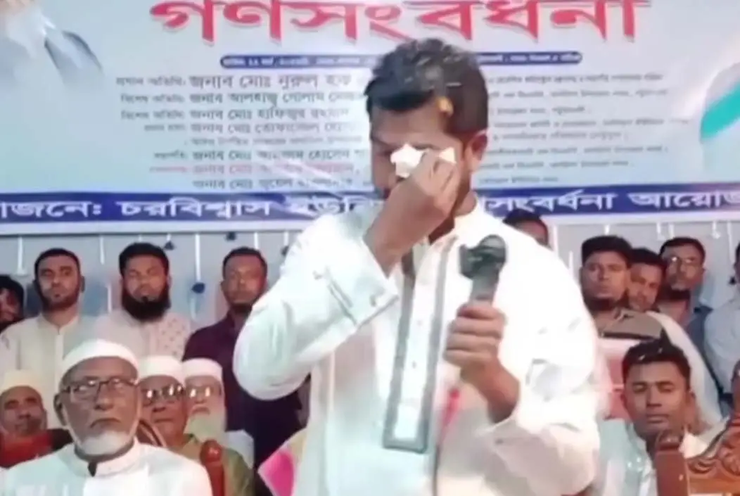 মায়ের স্মৃতিচারণ করে অঝোরে কাঁদলেন প্রতিমন্ত্রী নুরুল ...