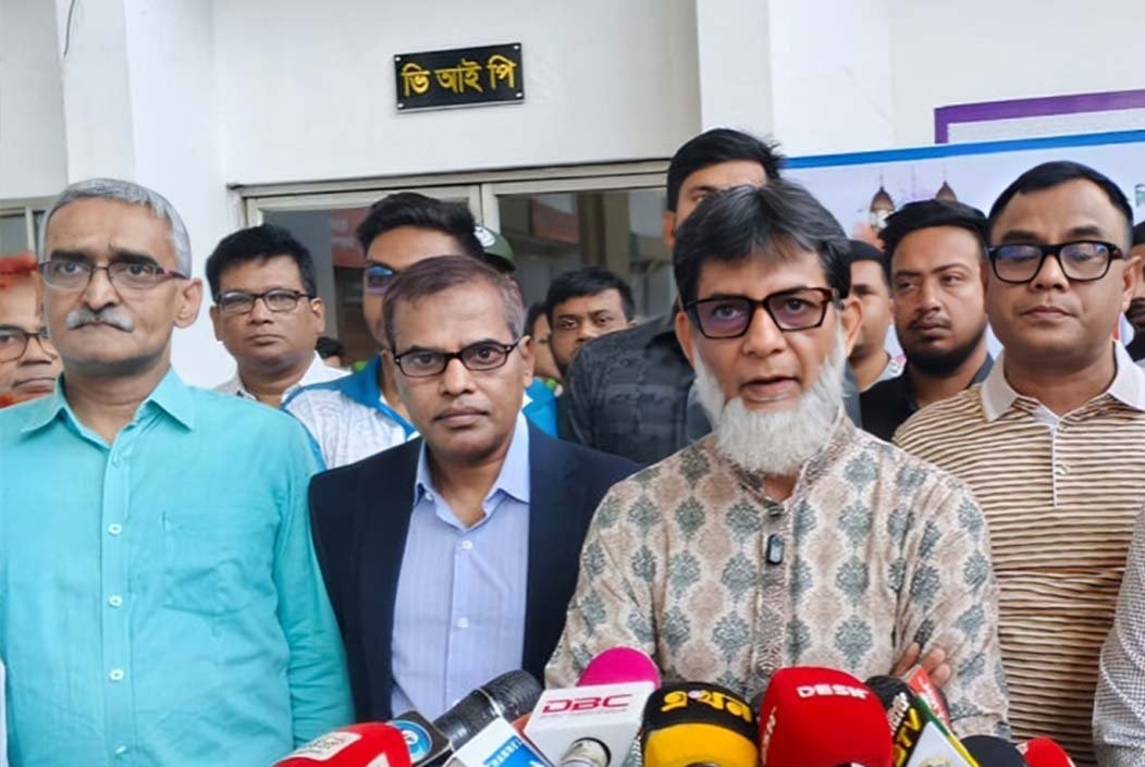 বগুড়ায় ট্রেন দুর্ঘটনায় স্টেশন মাস্টার ও দুই চালক বরখাস্ত: রেল প্রতিমন্ত্রী