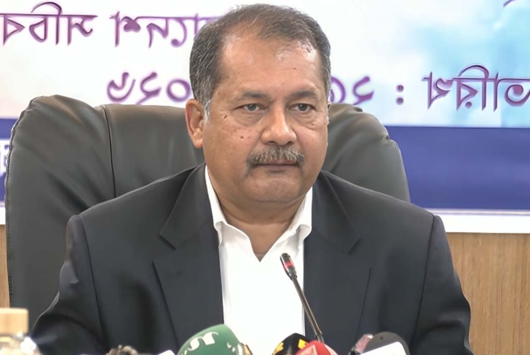 দেশে জ্বালানি সংকট নেই, দাম বাড়ানোর পরিকল্পনাও নেই: তথ্যমন্ত্রী