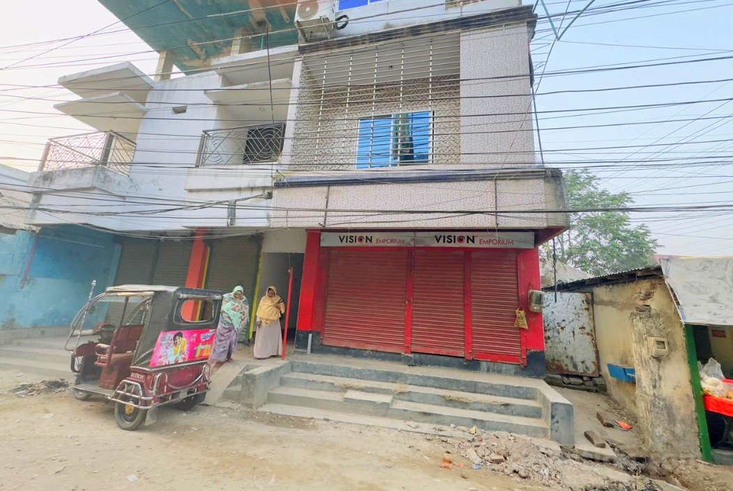 বগুড়ার শেরপুরে ভাড়াটিয়াকে আটকে রেখে দুর্ধর্ষ চুরি, ১৫ লাখ টাকার মালামাল লুট