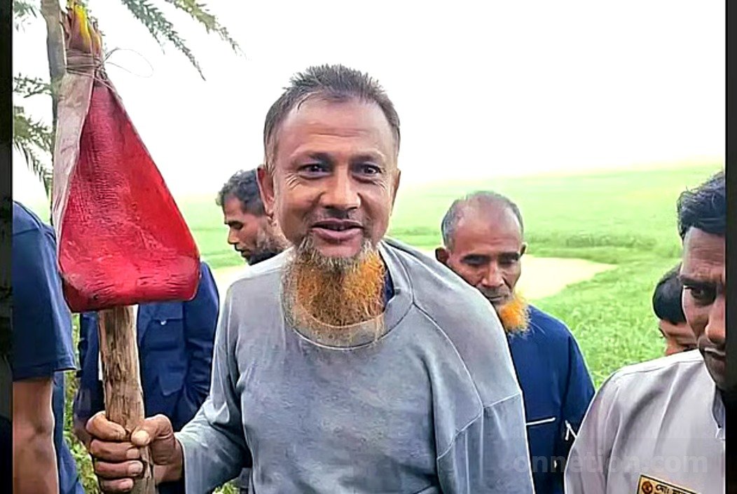 ভাঙা লাইন দেখে কলার মোচা দিয়ে সিগন্যাল, শত প্রাণ বাঁচালেন এনামুল