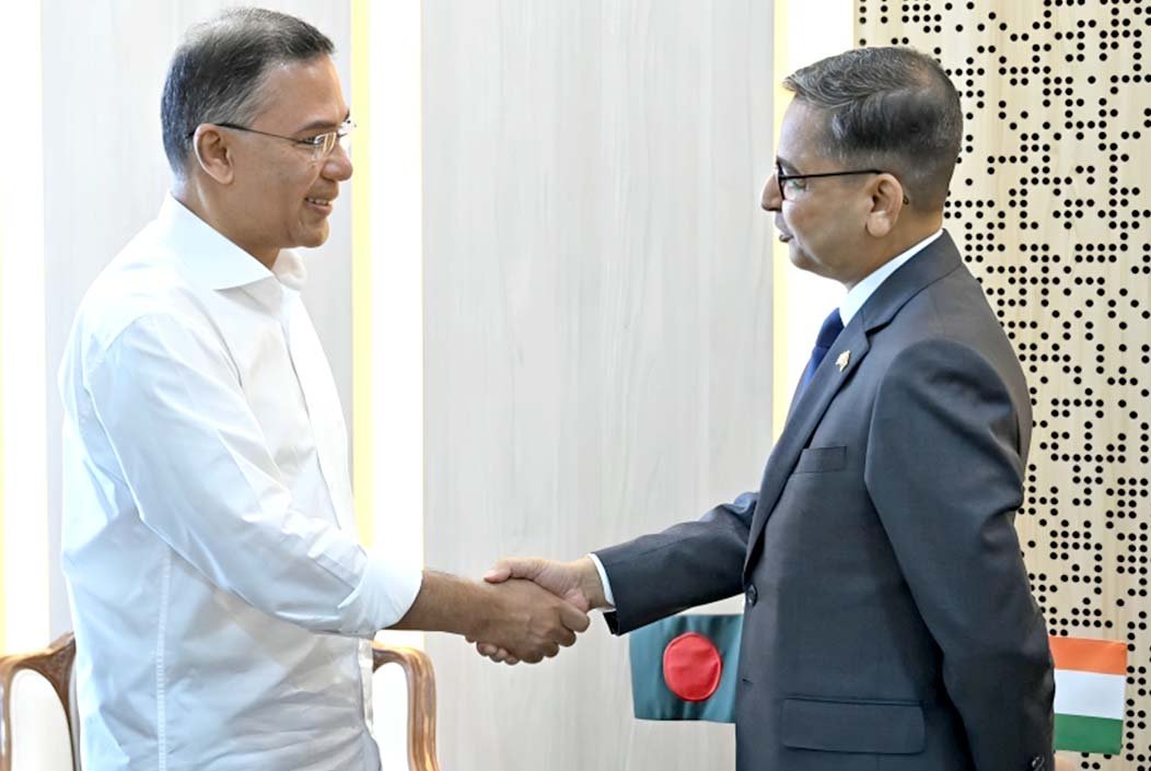 প্রধানমন্ত্রীর সঙ্গে ভারতীয় হাইকমিশনারের সাক্ষাৎ