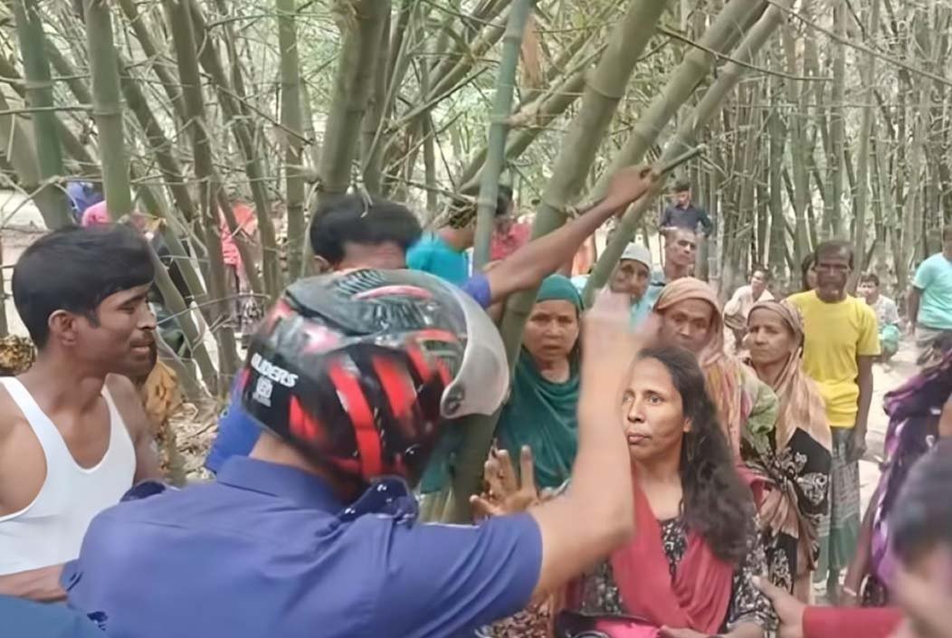 বগুড়ায় পারিবারিক বিরোধে মারামারির সময় ননদের ধাক্কায় ভাবীর মৃত্যু