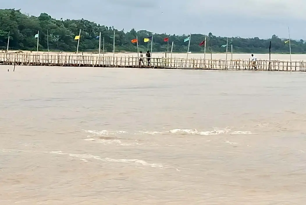 ৪ নদীর পানি বিপৎসীমার ওপরে, ৫ জেলায় বন্যার শঙ্কা