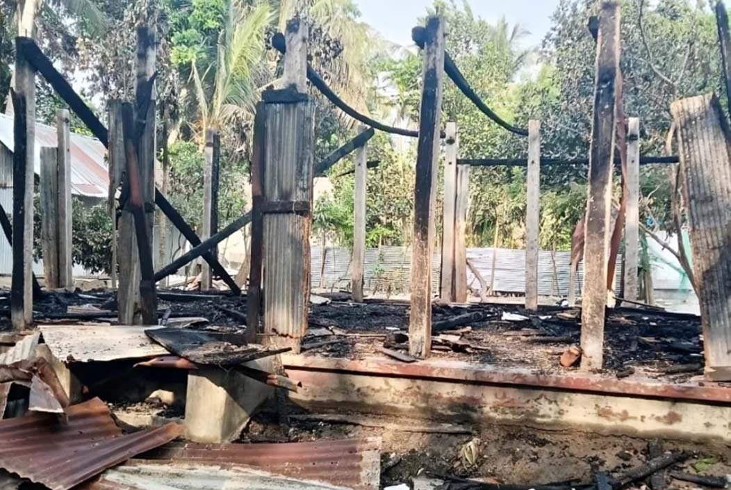 মাদকের টাকা না পেয়ে নিজ ঘরে আগুন দেওয়ার অভিযোগ যুবকের বিরুদ্ধে