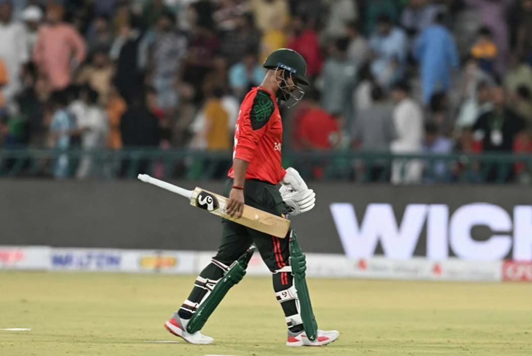 ১০২ রানে থামল বাংলাদেশ, কিউইদের দাপট