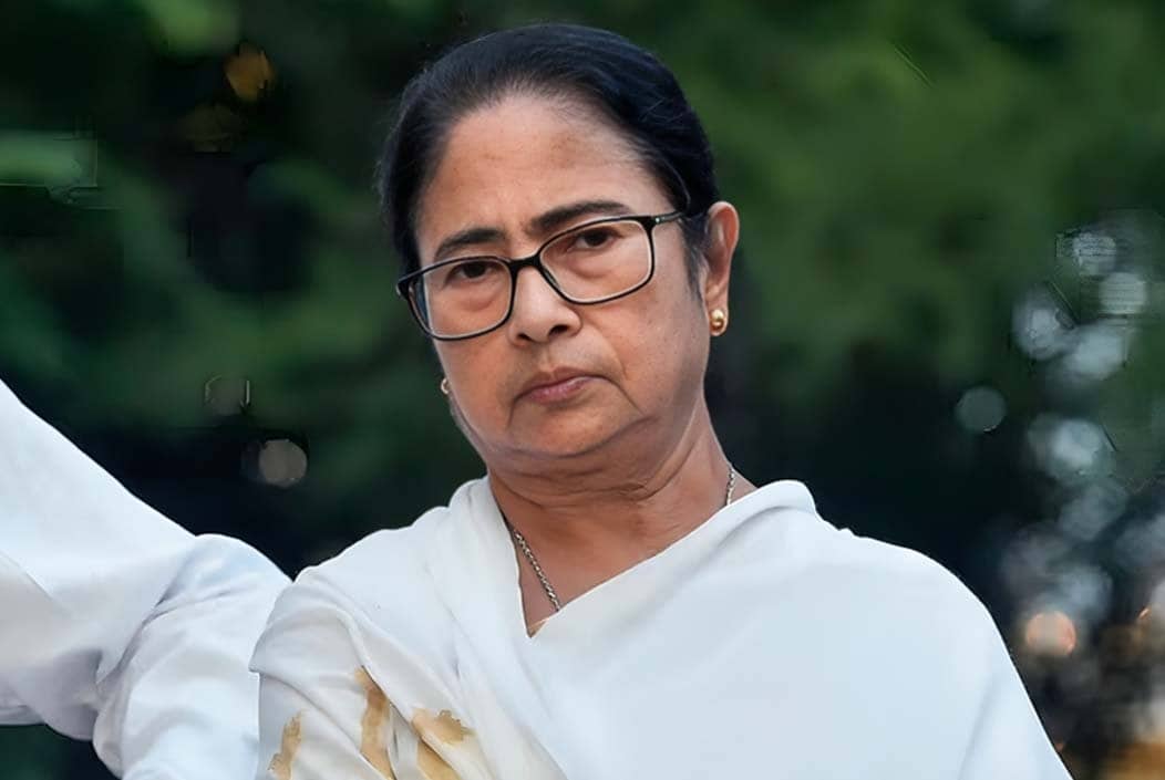 নিজ আসনেই হারলেন মুখ্যমন্ত্রী মমতা