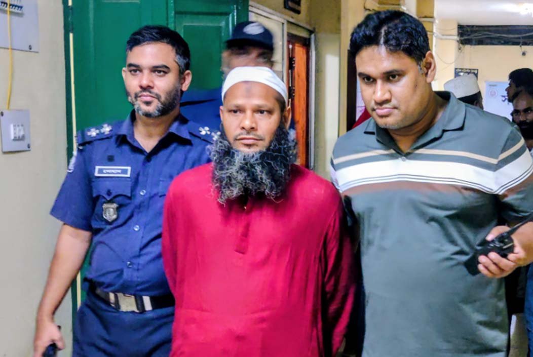 বগুড়ায় এসএসসি পরীক্ষার্থীকে ধর্ষণের অভিযোগ, কবিরাজ গ্রেফতার
