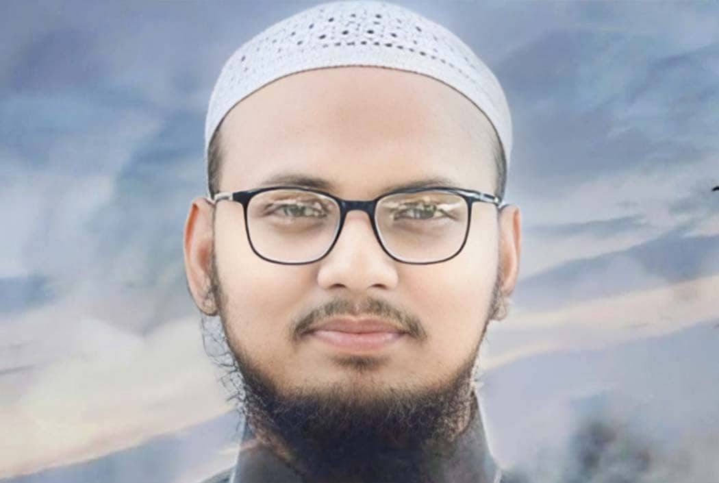 নাটোরে নারীর গোপন ভিডিও ধারণ, ছড়িয়ে দেওয়ার অভিযোগে মাওলানা মিরাজ গ্রেপ্তার