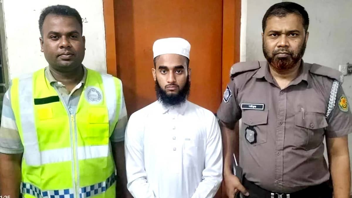 রাজধানীতে মাদ্রাসার বাথরুম থেকে শিক্ষার্থীর ঝুলন্ত মরদেহ উদ্ধার, গ্রেফতার ১