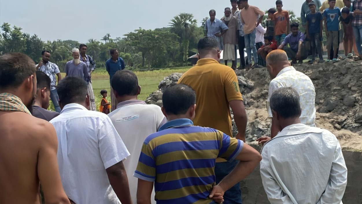 পিরোজপুরে একই এলাকা থেকে দুই জনের মরদেহ উদ্ধার, এলাকায় চাঞ্চল্য