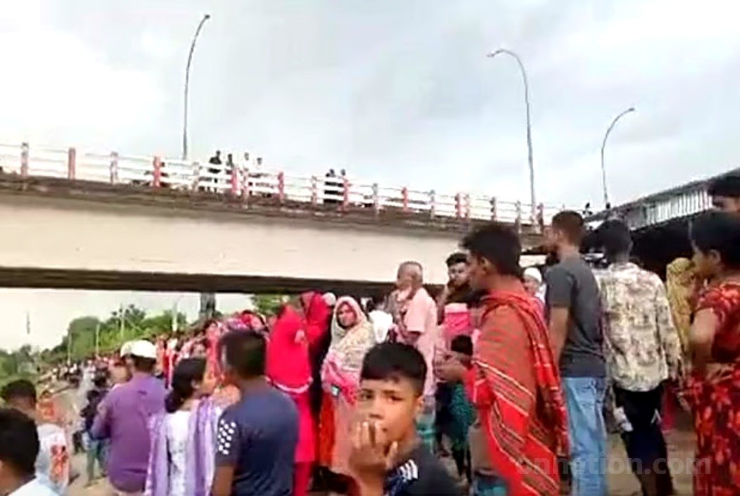 কুষ্টিয়ায় চার মাসের সন্তানকে নিয়ে নদে ঝাঁপ মায়ের, শিশু নিখোঁজ