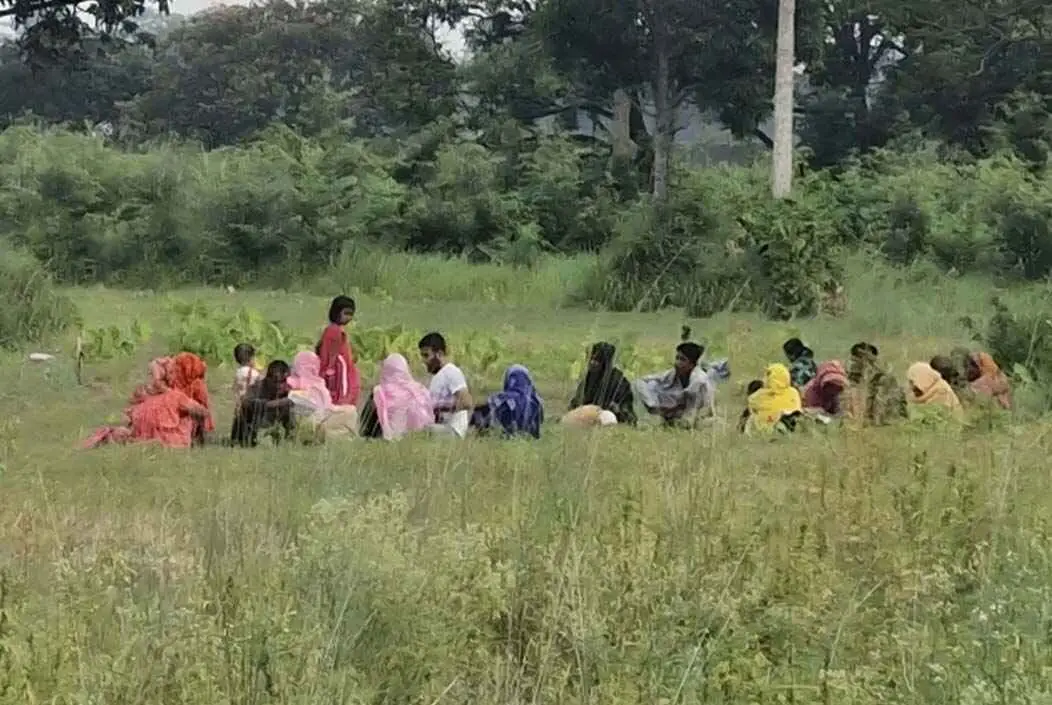 চৌকা সীমান্তে ২০ জনকে পুশইনের চেষ্টা, লাঠি হাতে পাহারায় জনগণ