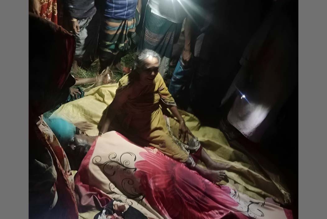 শেরপুরে পল্লী বিদ্যুতের ঝুলে থাকা তারে কৃষকের মৃত্যু, লাশ খুঁজতে গিয়ে ছেলেও আহত